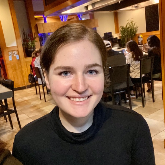 Meet your Posher, Sophie - Picture 2 of 3